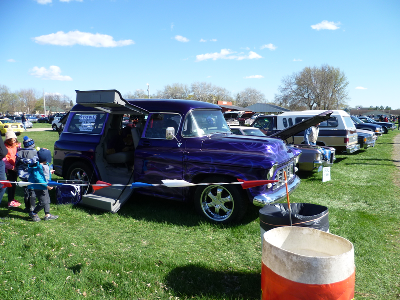 Illustration for article titled Jefferson Swap Meet (Photos)